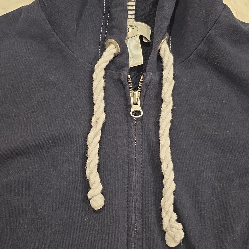 LOFT Navy and White Hooded Sweatshirt. Size M - Picture 2 of 4